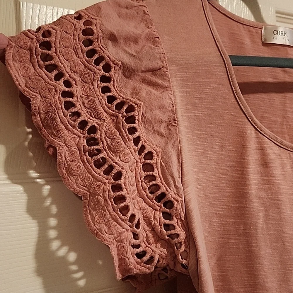 ๐HPx5๐ Dusty Rose Flutter Sleeve Top - Picture 2 of 4